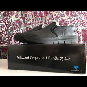 Black nursing shoes
